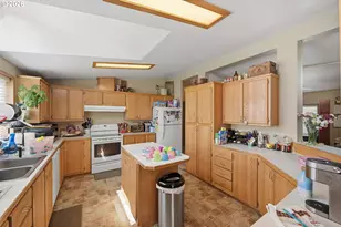 1830 Arthur St, North Bend, OR 97459 - Photo 7