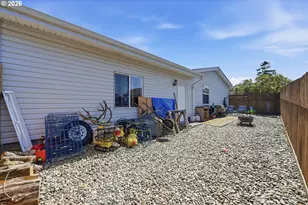 1830 Arthur St, North Bend, OR 97459 - Photo 15