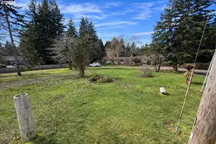 1752 SE Hall Ct, Waldport, OR 97394 - Photo 33