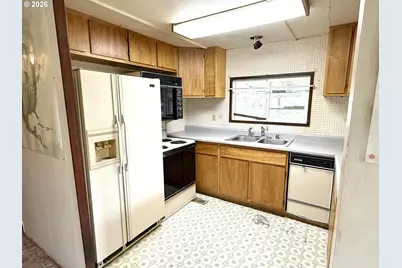 1752 SE Hall Ct, Waldport, OR 97394 - Photo 15