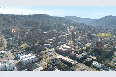 837 SE Watson St, Roseburg, OR 97470 - Photo 33