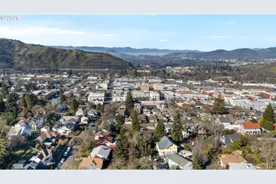 837 SE Watson St, Roseburg, OR 97470 - Photo 35