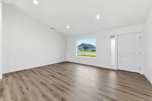 145 SW Eagle Dr, Boardman, OR 97818 - Photo 3