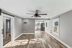 1390 Pennsylvania Ave, Coos Bay, OR 97420 - Photo 5