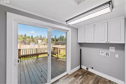 1390 Pennsylvania Ave, Coos Bay, OR 97420 - Photo 19