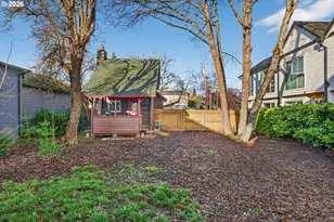 7512 N Berkeley Ave, Portland, OR 97203 - Photo 23