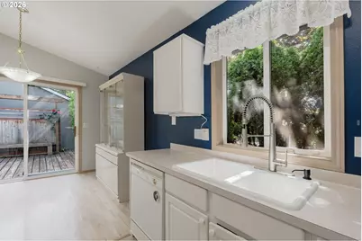 6504 NE Chestnut St, Hillsboro, OR 97124 - Photo 9