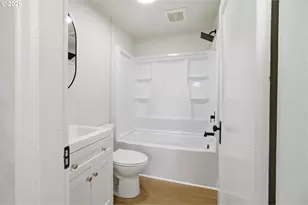 2542 SE 18th Ave, Portland, OR 97202 - Photo 15