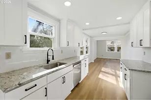 2542 SE 18th Ave, Portland, OR 97202 - Photo 11