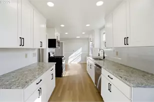 2542 SE 18th Ave, Portland, OR 97202 - Photo 9