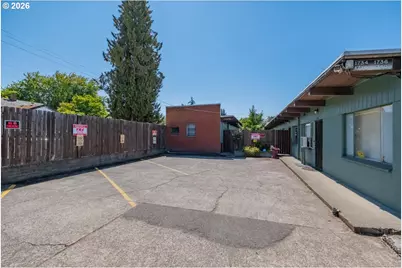 1742 Center St, Salem, OR 97301 - Photo 9