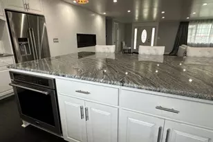 711 1st St, Brookings, OR 97415 - Photo 9