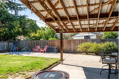 4360 Catalina St, Eugene, OR 97402 - Photo 37