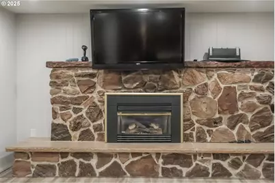 1141 NE Springwood Dr, Albany, OR 97321 - Photo 29