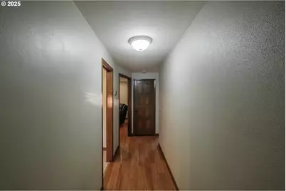 1141 NE Springwood Dr, Albany, OR 97321 - Photo 5