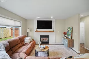 2337 Margarett St NW, Salem, OR 97304 - Photo 11