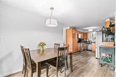 3712 Colver Rd, Phoenix, OR 97535 - Photo 5