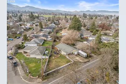 3712 Colver Rd, Phoenix, OR 97535 - Photo 35