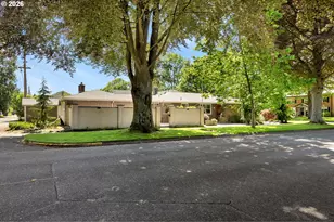 2251 Louisiana St, Longview, WA 98632 - Photo 3