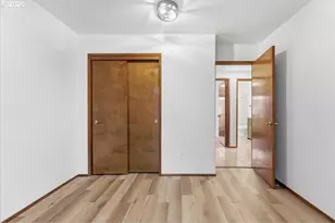 236 SW Collins St, Portland, OR 97219 - Photo 21