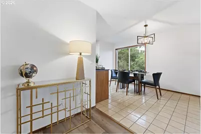 236 SW Collins St, Portland, OR 97219 - Photo 7