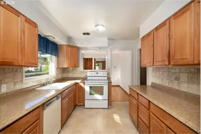 3802 SE 113th Ave, Portland, OR 97266 - Photo 13