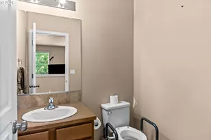 1032 S 1st St, Cottage Grove, OR 97424 - Photo 15