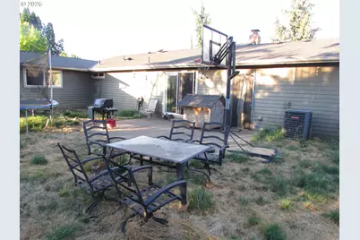 360 Cindy Ln, Mount Angel, OR 97362 - Photo 3