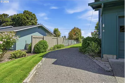 33626 Paiute Ln, Eugene, OR 97408 - Photo 5