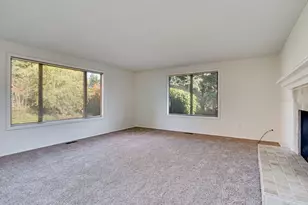 1012 NW Oakwood Cir, McMinnville, OR 97128 - Photo 5