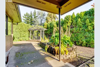 1012 NW Oakwood Cir, McMinnville, OR 97128 - Photo 33