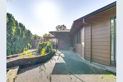 1012 NW Oakwood Cir, McMinnville, OR 97128 - Photo 35