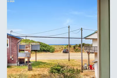 26765 Nedonna Ave, Rockaway Beach, OR 97136 - Photo 3