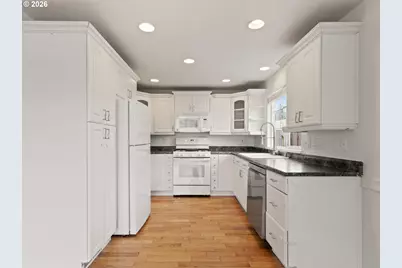 2297 SW 218th Dr, Beaverton, OR 97003 - Photo 15