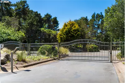 220 SW 61st St, South Beach, OR 97366 - Photo 43