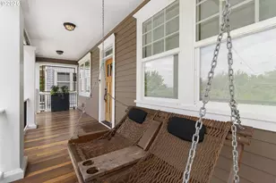 3742 NE Holman St, Portland, OR 97211 - Photo 5