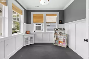 3742 NE Holman St, Portland, OR 97211 - Photo 31