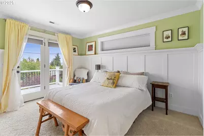 3742 NE Holman St, Portland, OR 97211 - Photo 25