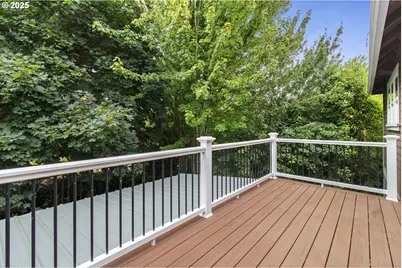 3742 NE Holman St, Portland, OR 97211 - Photo 19