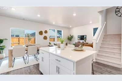 2937 U St, Springfield, OR 97477 - Photo 5