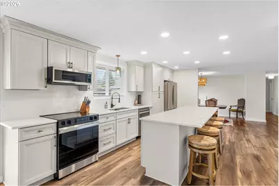 18605 Sunlite Ct, Gladstone, OR 97027 - Photo 9