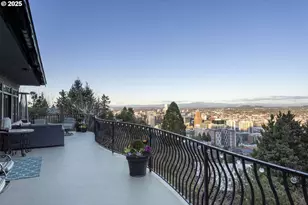 1040 SW Myrtle Dr, Portland, OR 97201 - Photo 43