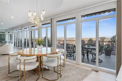 1040 SW Myrtle Dr, Portland, OR 97201 - Photo 5