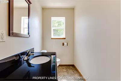 911 N 9th St, Cottage Grove, OR 97424 - Photo 17