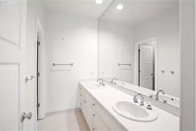 3352 SW Fairmount Ln, Portland, OR 97239 - Photo 37