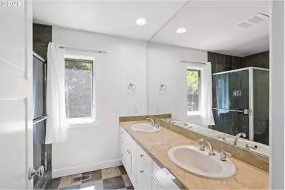 3352 SW Fairmount Ln, Portland, OR 97239 - Photo 39