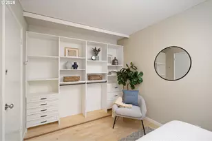 2393 SW Park Pl, Portland, OR 97205 - Photo 21