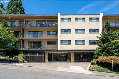 2393 SW Park Pl #106, Portland, OR 97205 - Photo 1