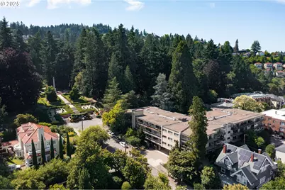 2393 SW Park Pl #106, Portland, OR 97205 - Photo 33