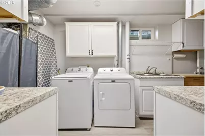 16110 SE Clay St, Portland, OR 97233 - Photo 35